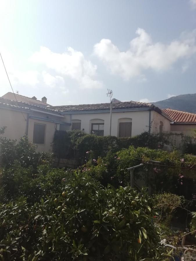 "Eirini" Traditional House Creta Archanes, Αρχάνες Σπίτι Exterior foto